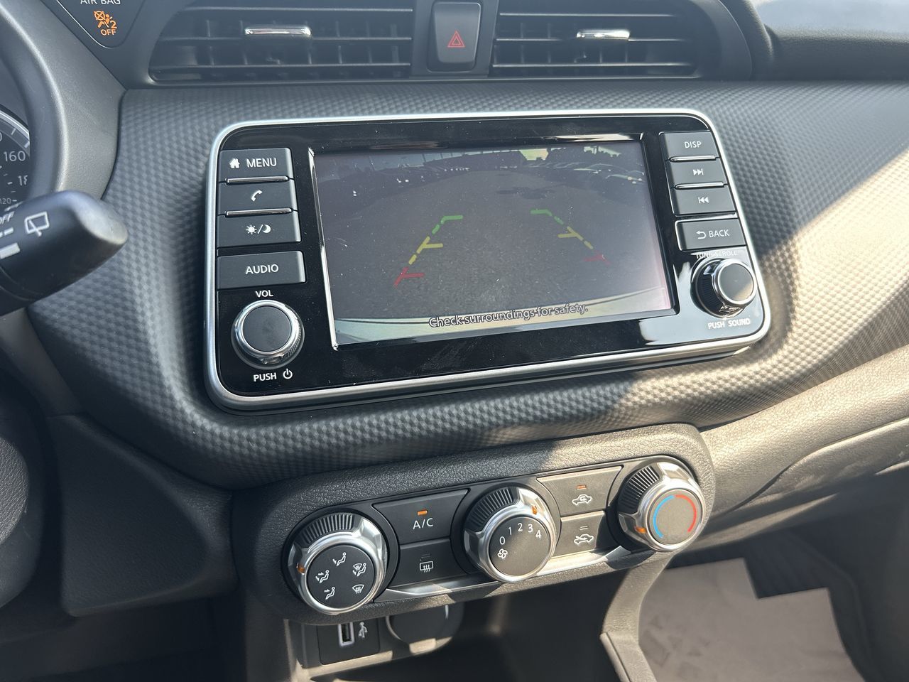 2025 Nissan Kicks Play