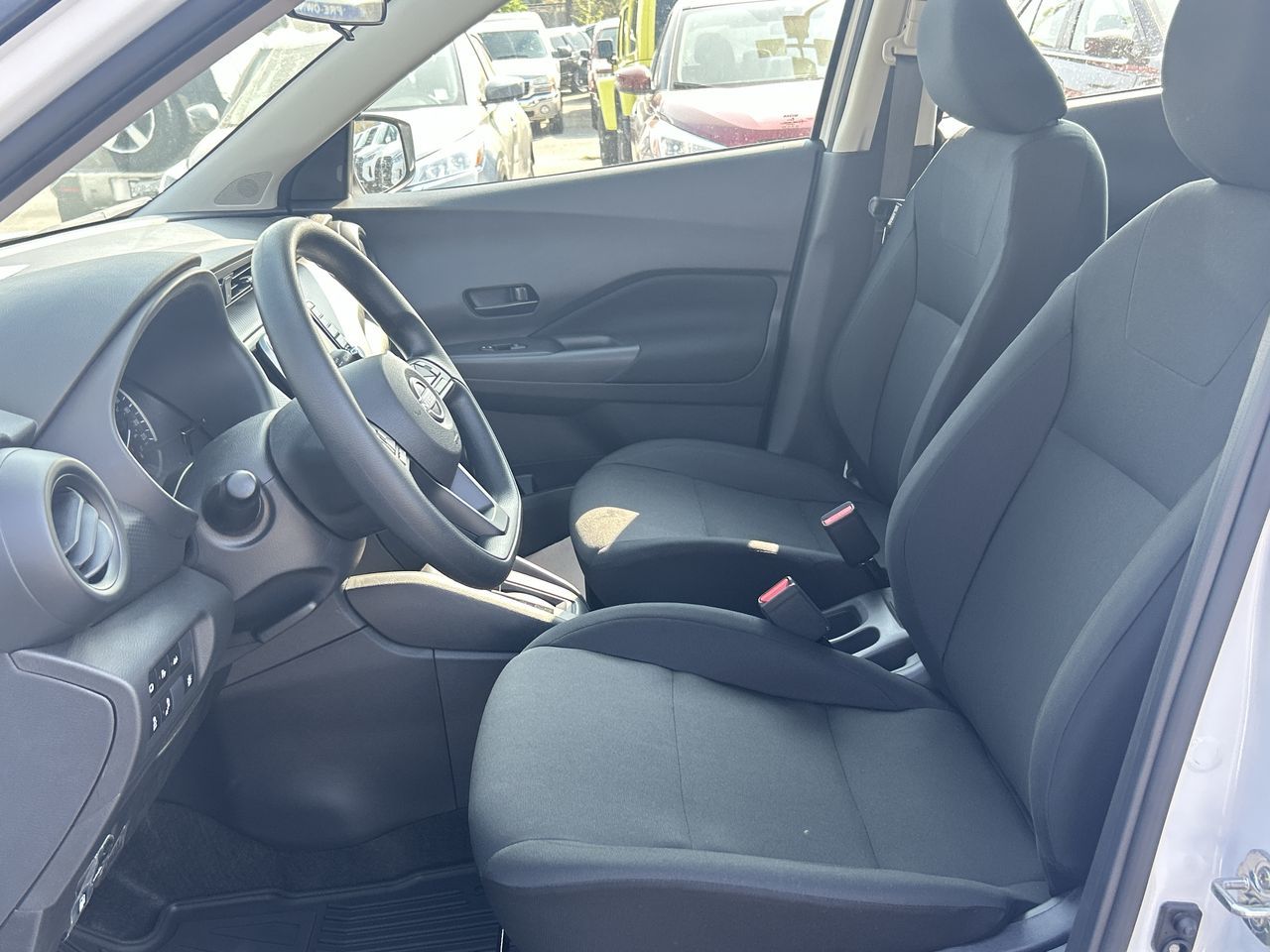 2025 Nissan Kicks Play