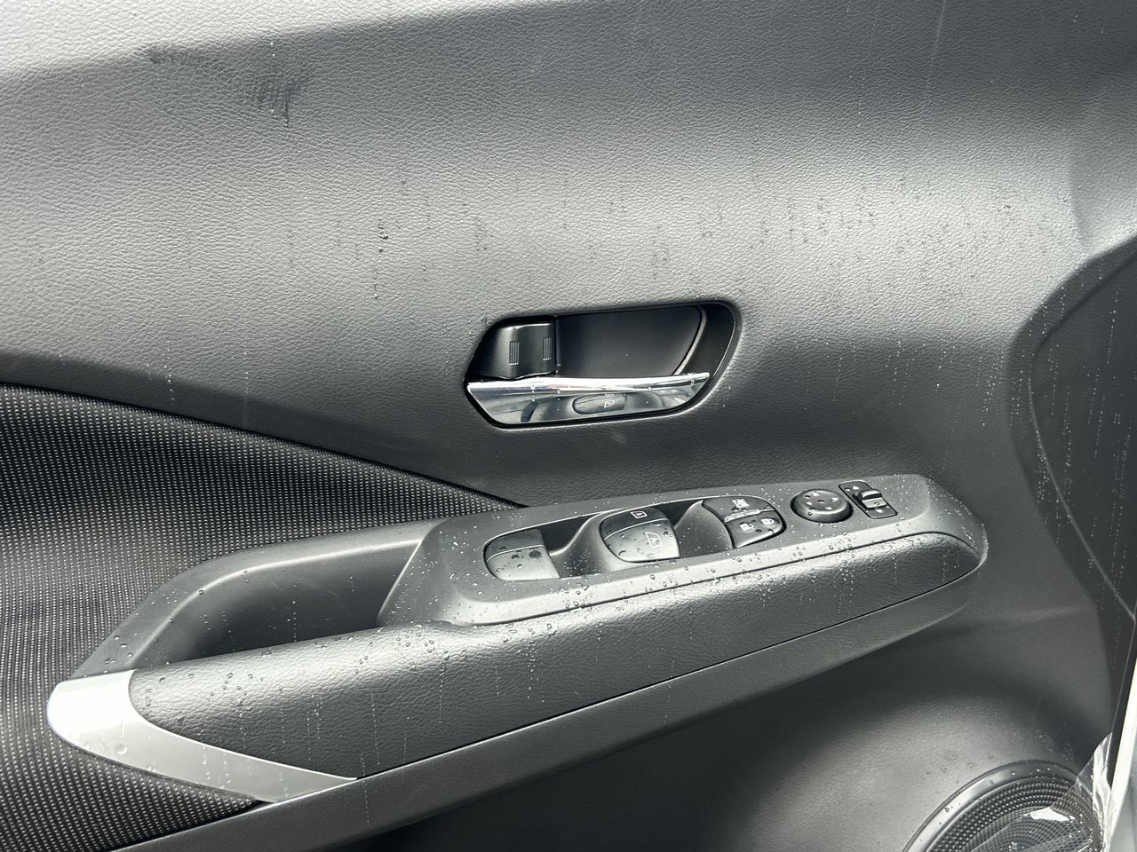 2025 Nissan Kicks Play