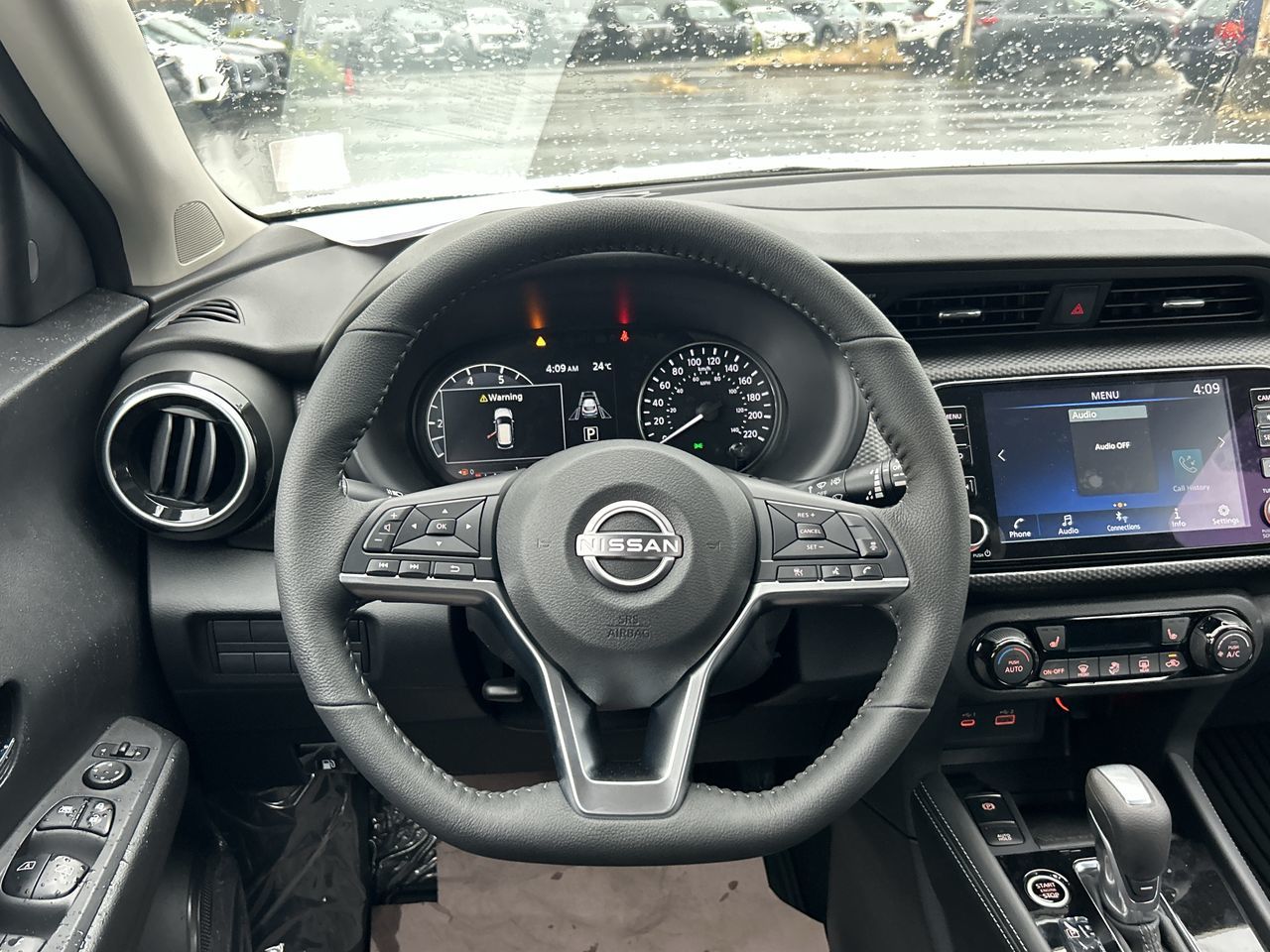 2025 Nissan Kicks Play