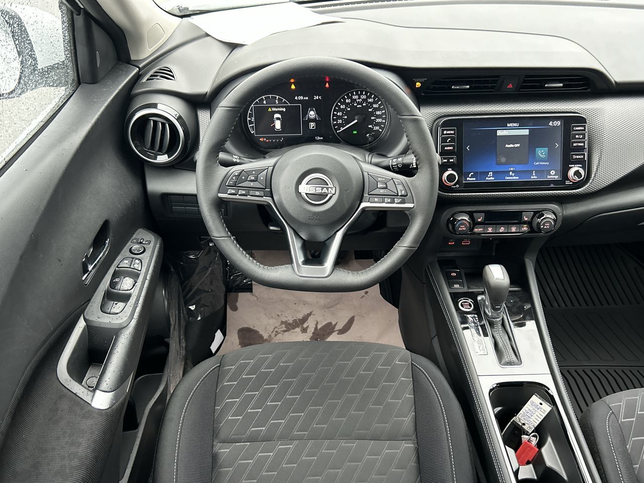 2025 Nissan Kicks Play