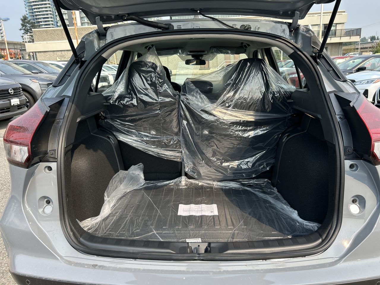 2025 Nissan Kicks Play