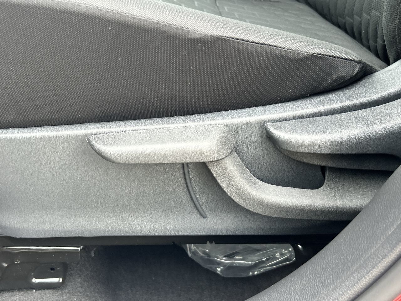 2025 Nissan Kicks Play