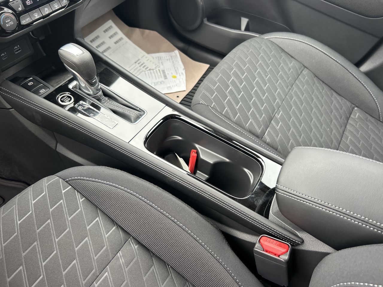 2025 Nissan Kicks Play