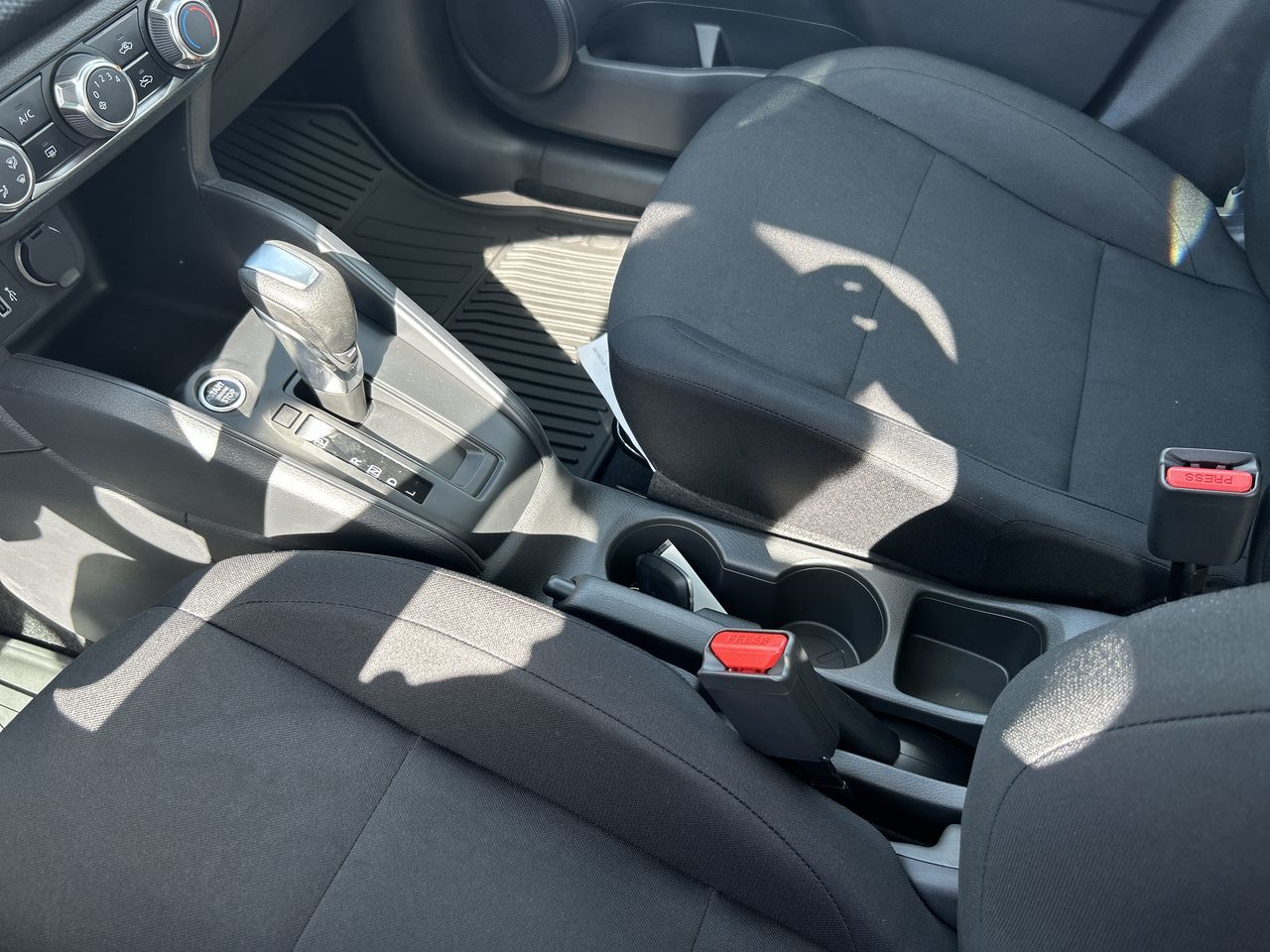 2025 Nissan Kicks Play