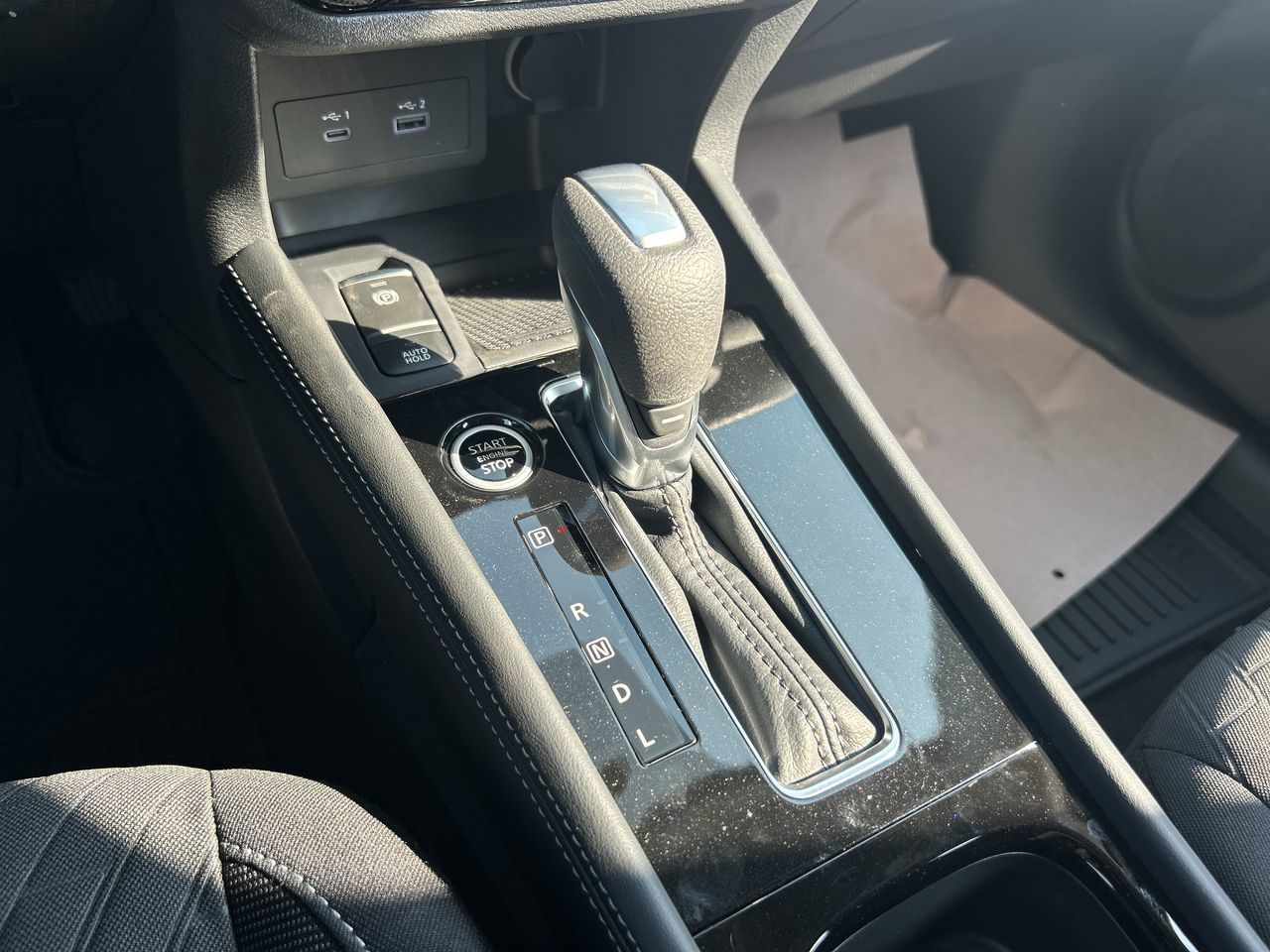 2025 Nissan Kicks Play