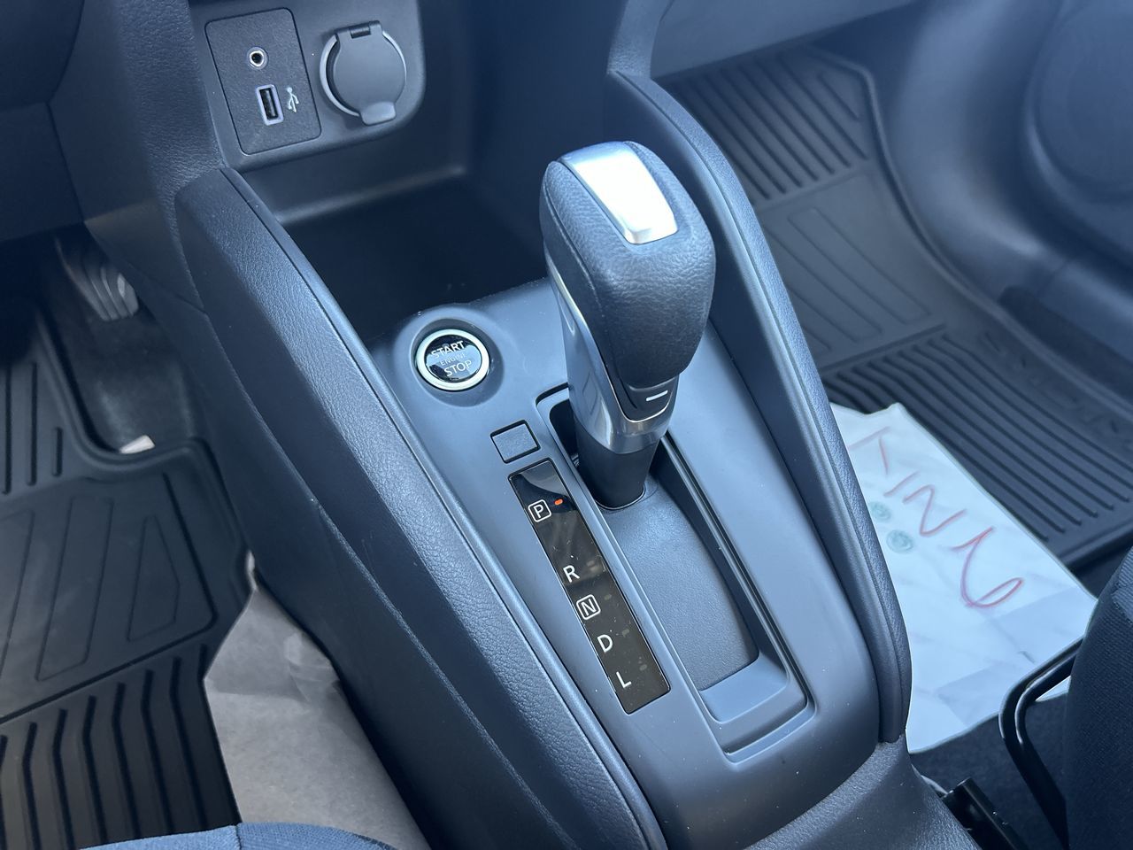 2025 Nissan Kicks Play