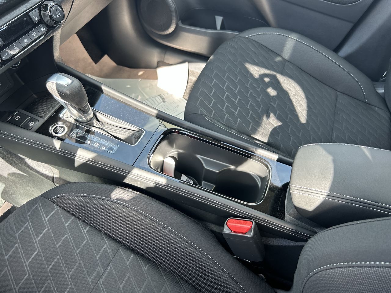 2025 Nissan Kicks Play