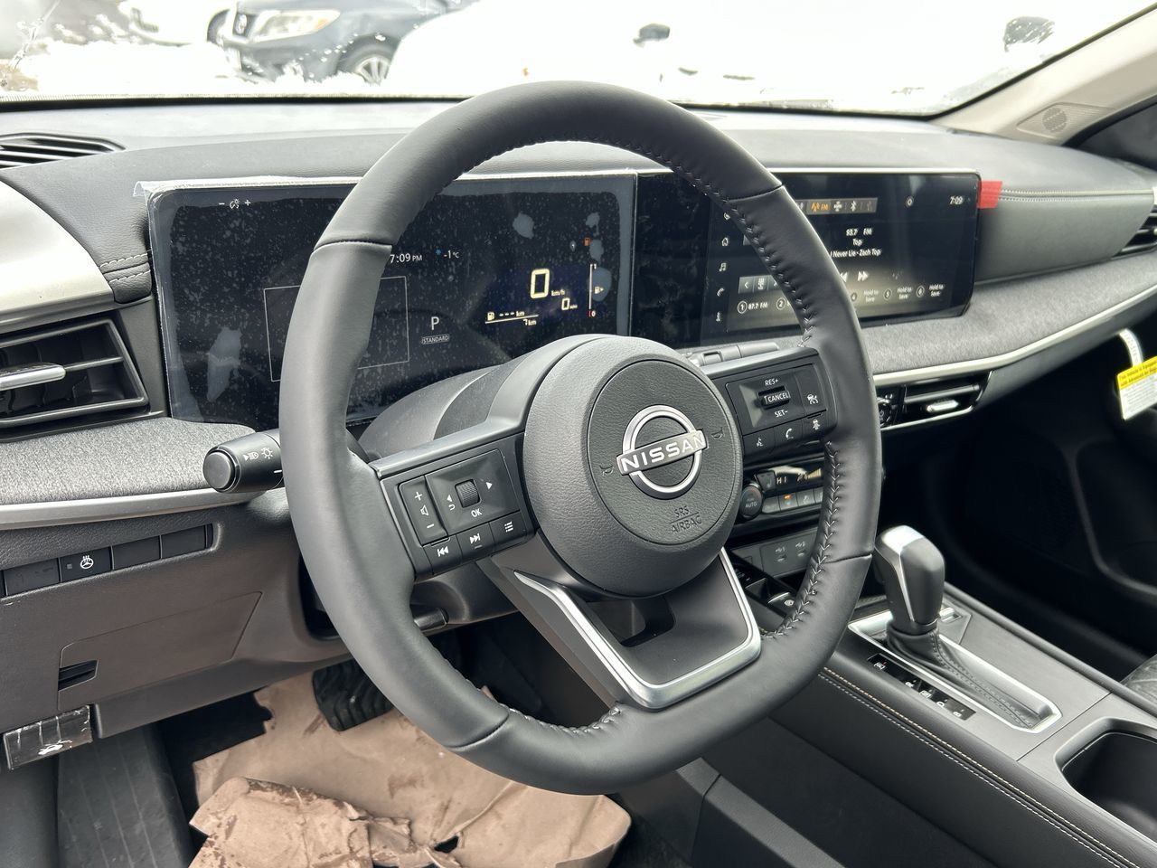 2025 Nissan Kicks in Mississauga, Ontario