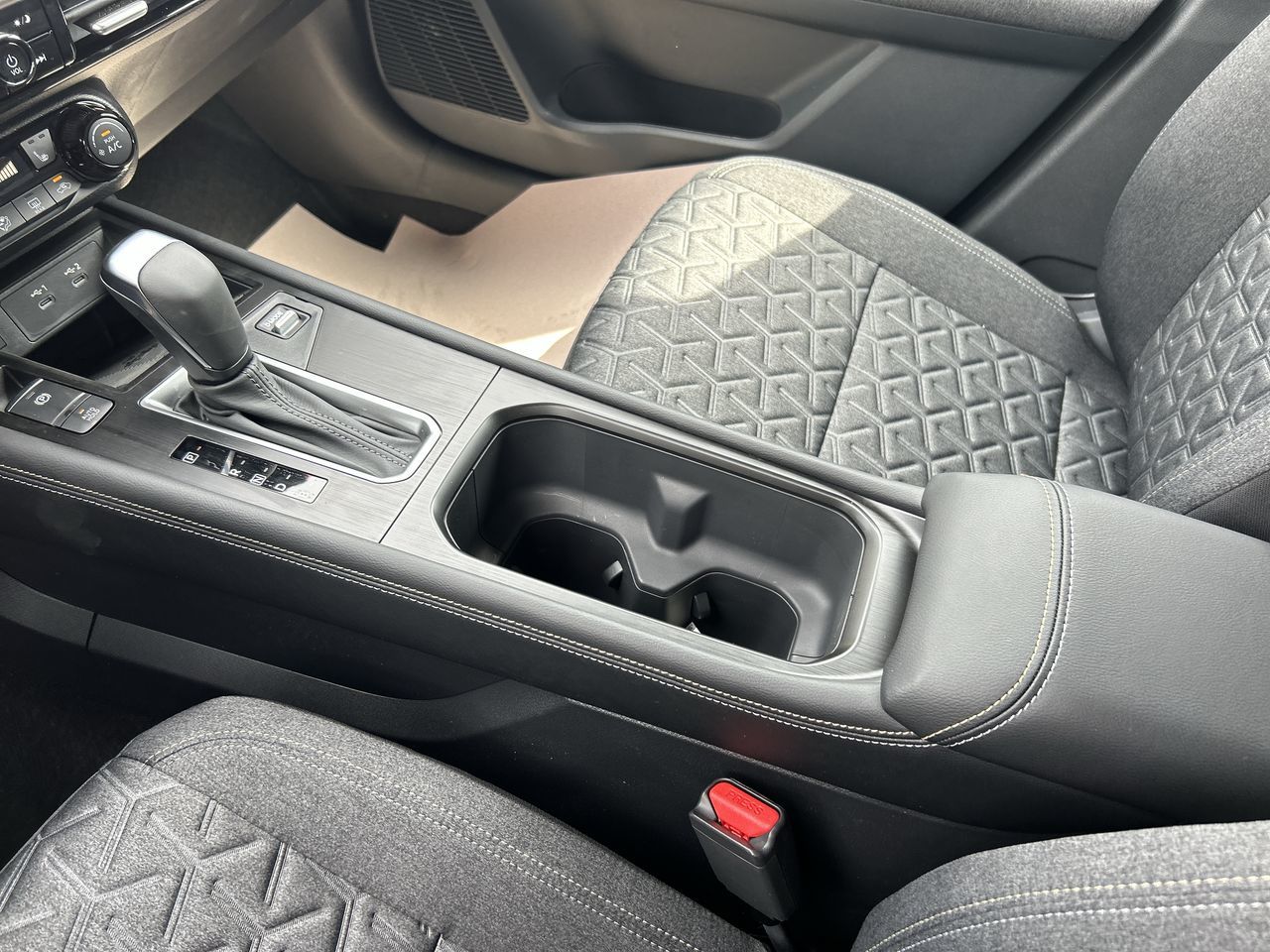 2025 Nissan Kicks in Mississauga, Ontario