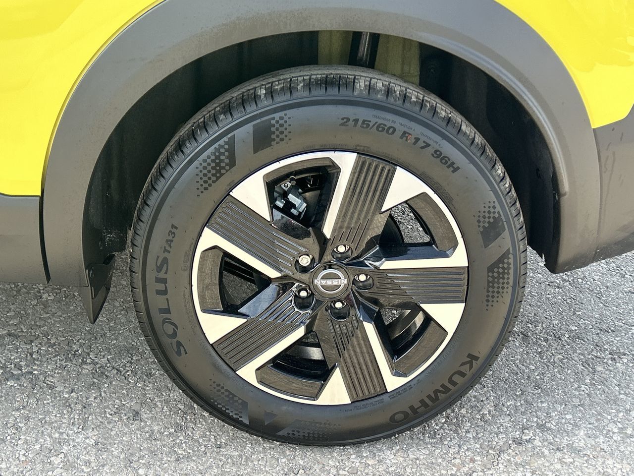 2025 Nissan Kicks in Mississauga, Ontario