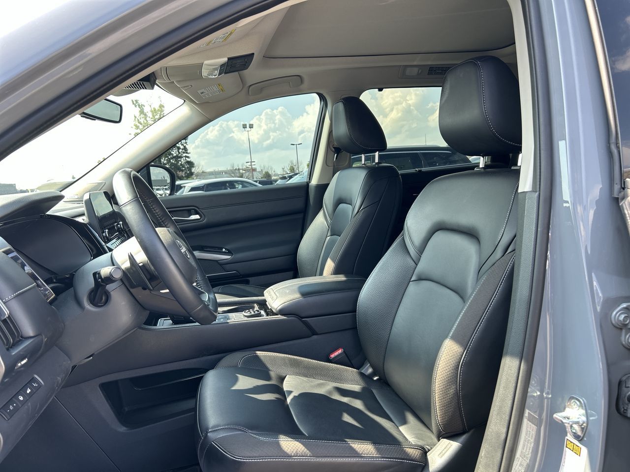 2023 Nissan Pathfinder in Mississauga, Ontario