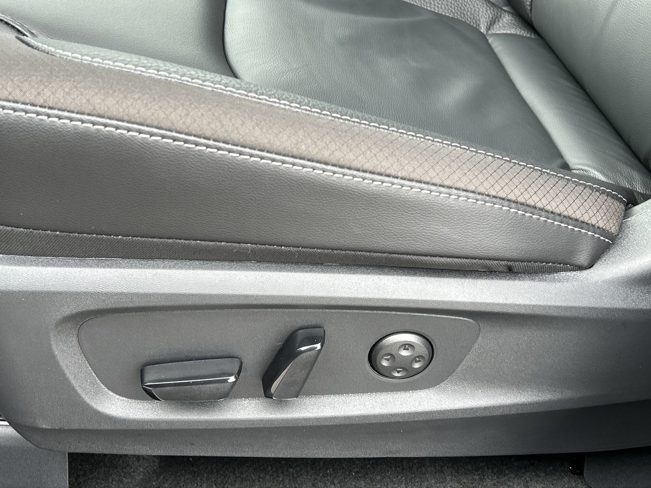 2025 Nissan Pathfinder in Mississauga, Ontario