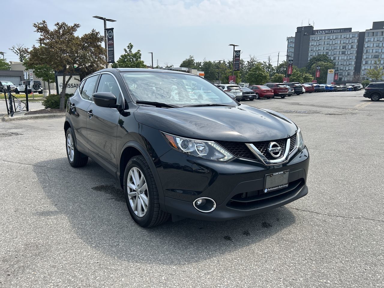 2017 Nissan Qashqai in Mississauga, Ontario