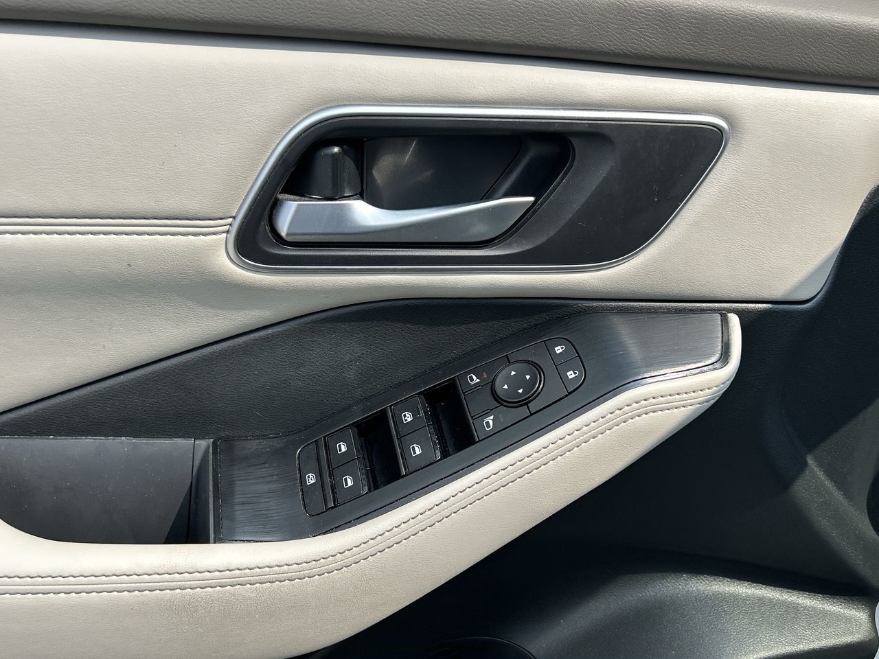 2021 Nissan Rogue in Mississauga, Ontario