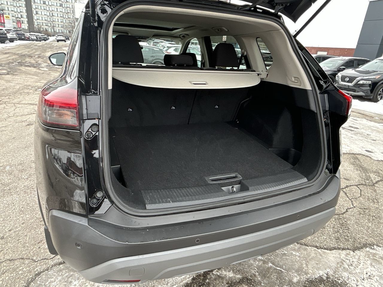 2021 Nissan Rogue in Mississauga, Ontario