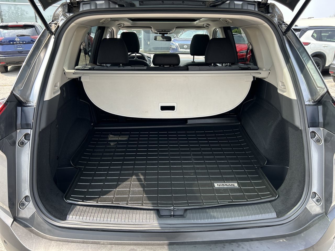 2022 Nissan Rogue in Mississauga, Ontario