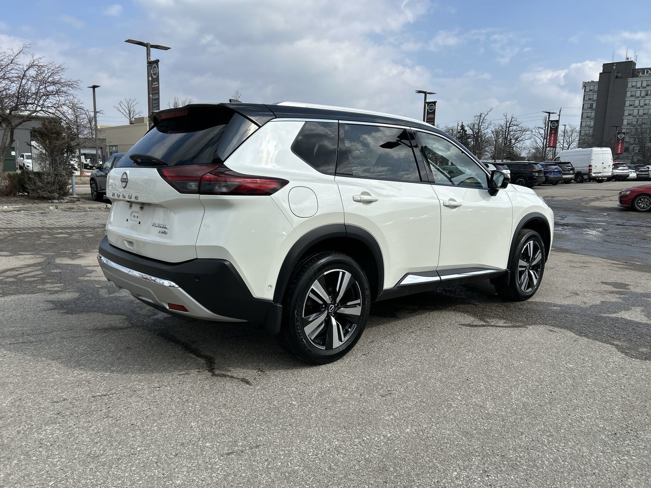 2022 Nissan Rogue in Mississauga, Ontario