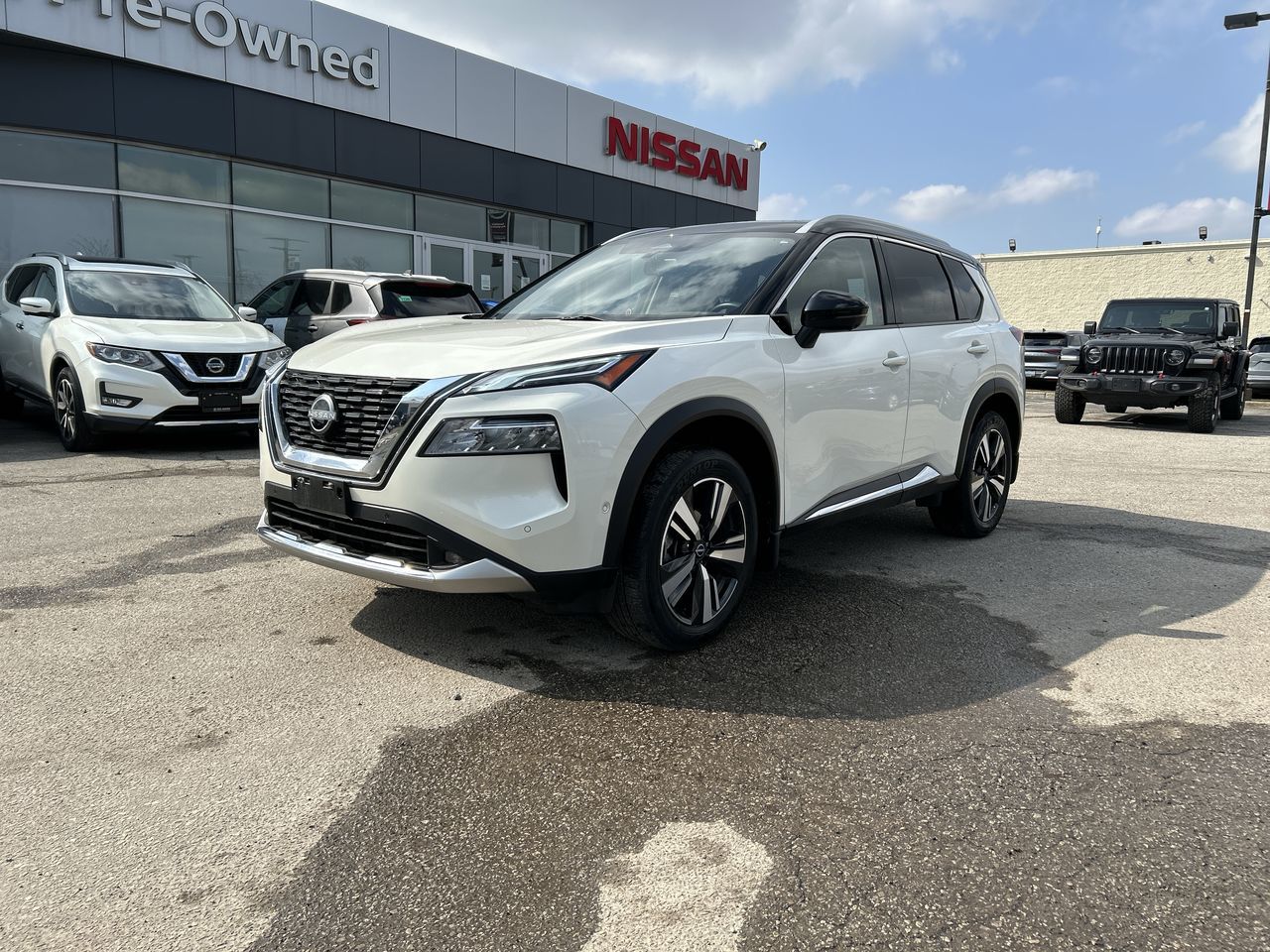 2022 Nissan Rogue in Mississauga, Ontario