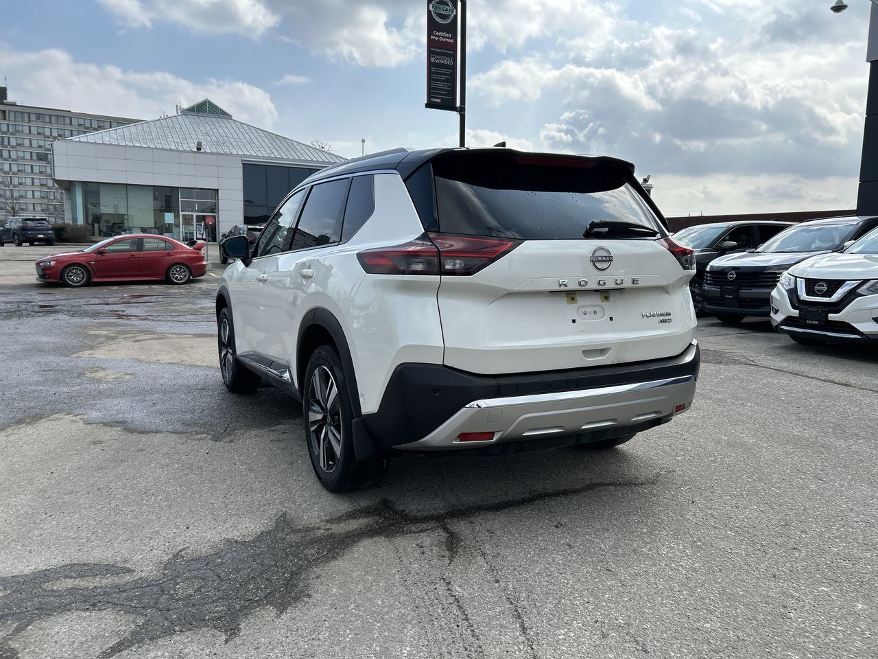 2022 Nissan Rogue in Mississauga, Ontario
