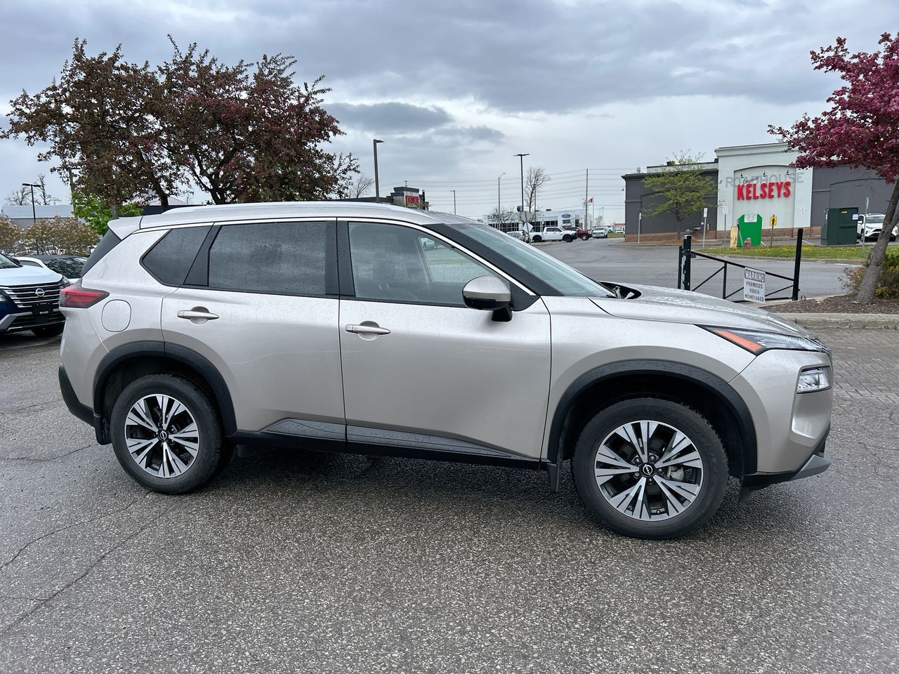 2023 Nissan Rogue in Mississauga, Ontario