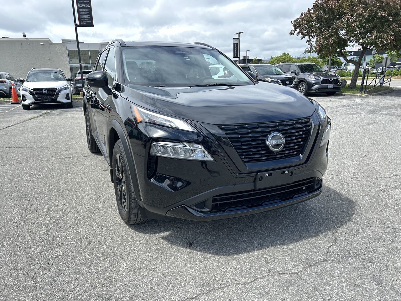 Nissan Rogue  2023 à Mississauga, Ontario