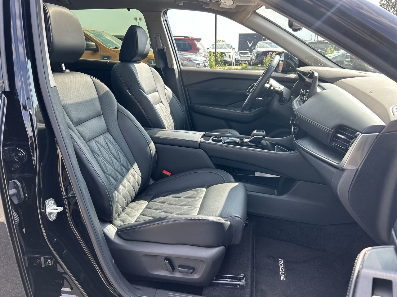 2023 Nissan Rogue in Mississauga, Ontario