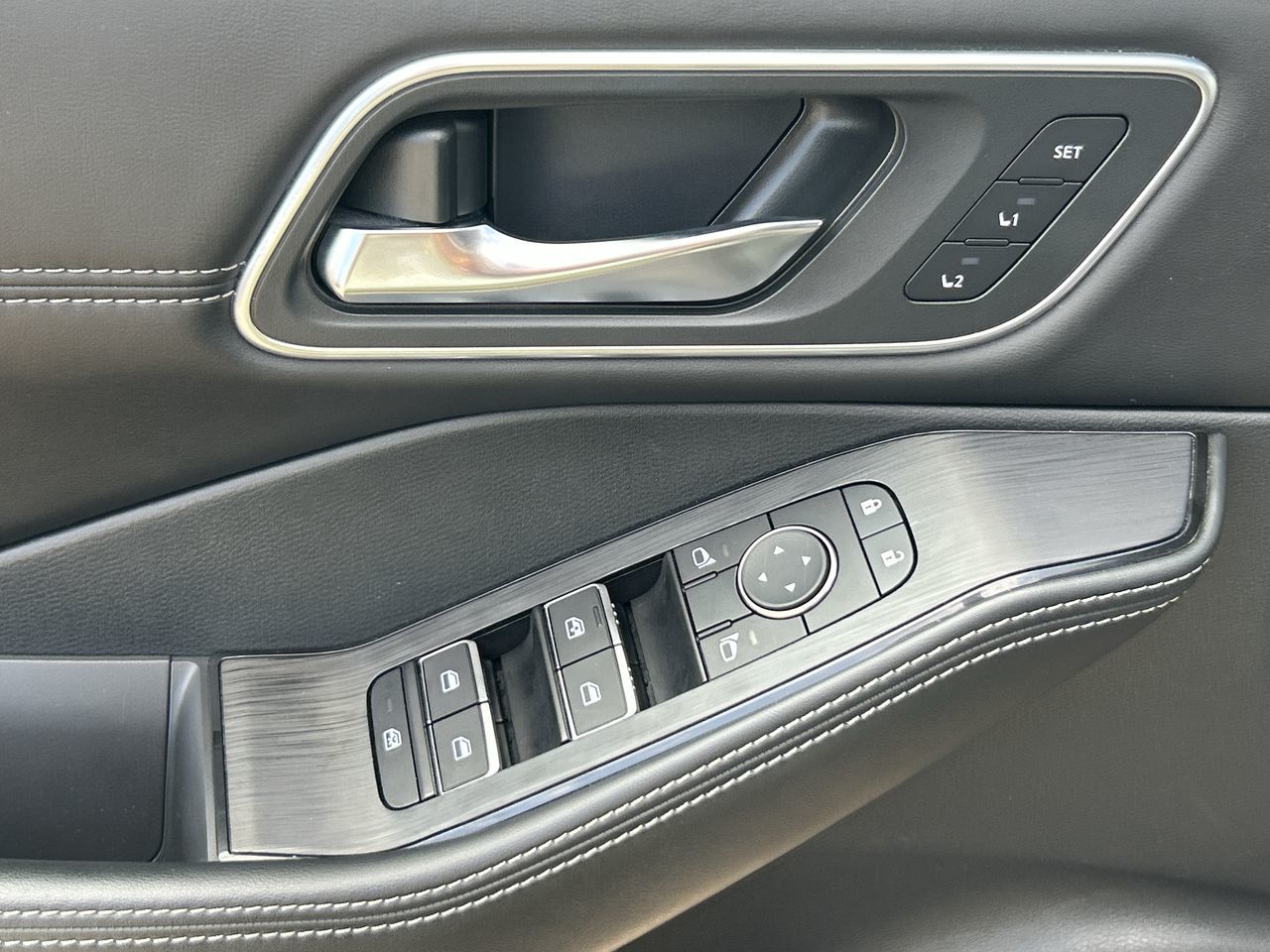 2023 Nissan Rogue in Mississauga, Ontario