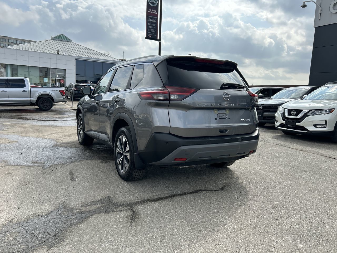 2023 Nissan Rogue in Mississauga, Ontario