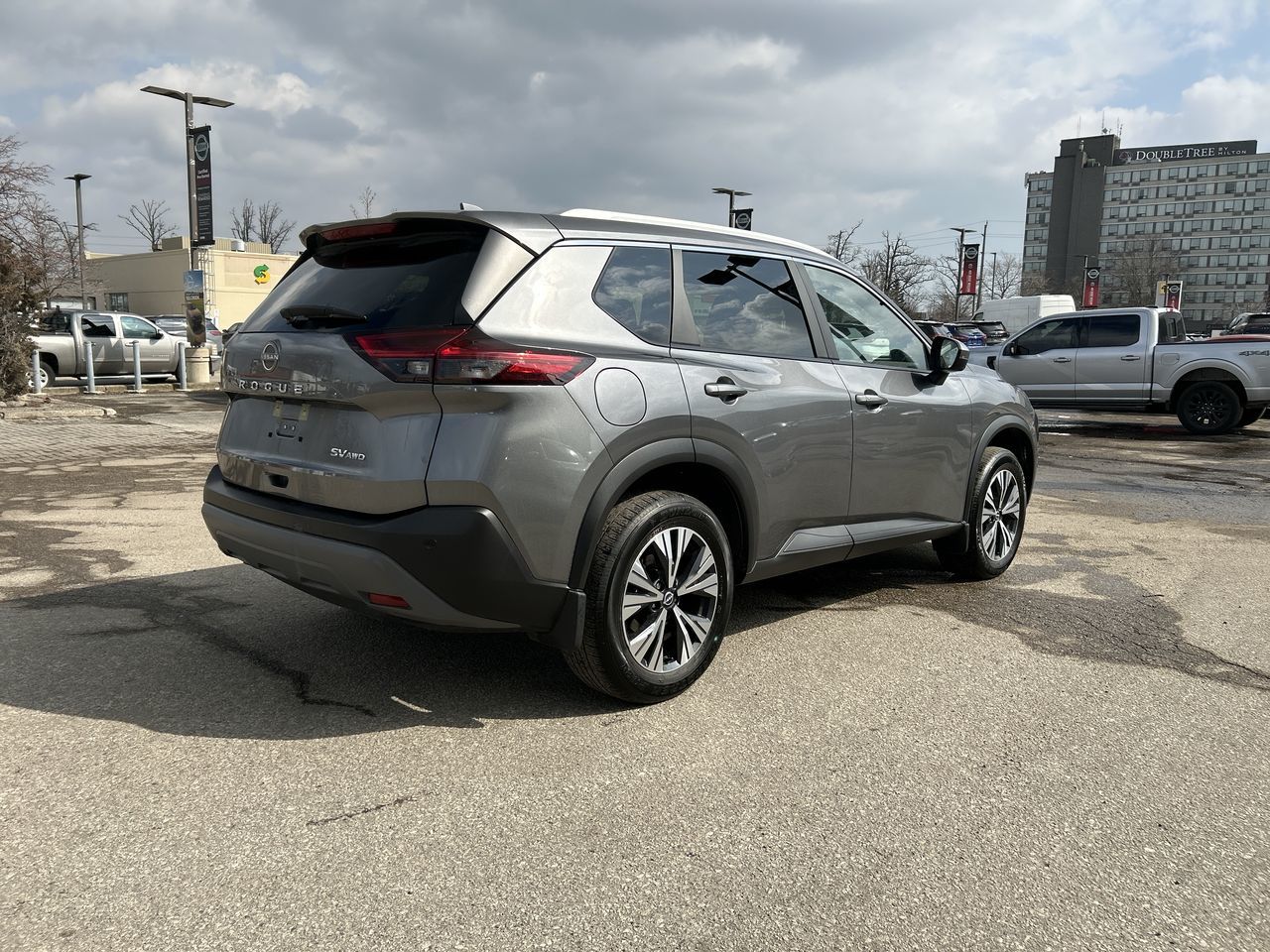 2023 Nissan Rogue in Mississauga, Ontario