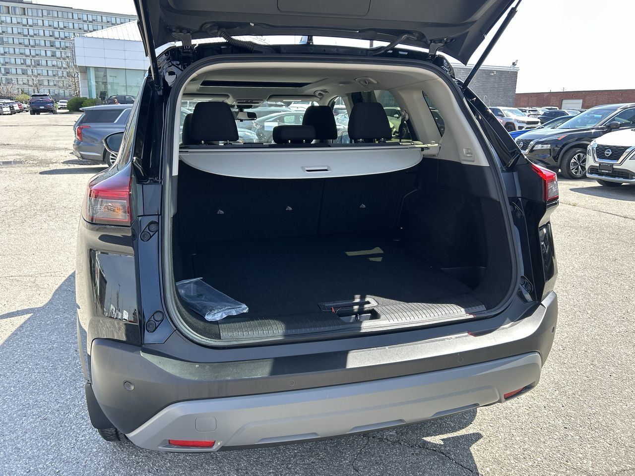 2023 Nissan Rogue in Mississauga, Ontario