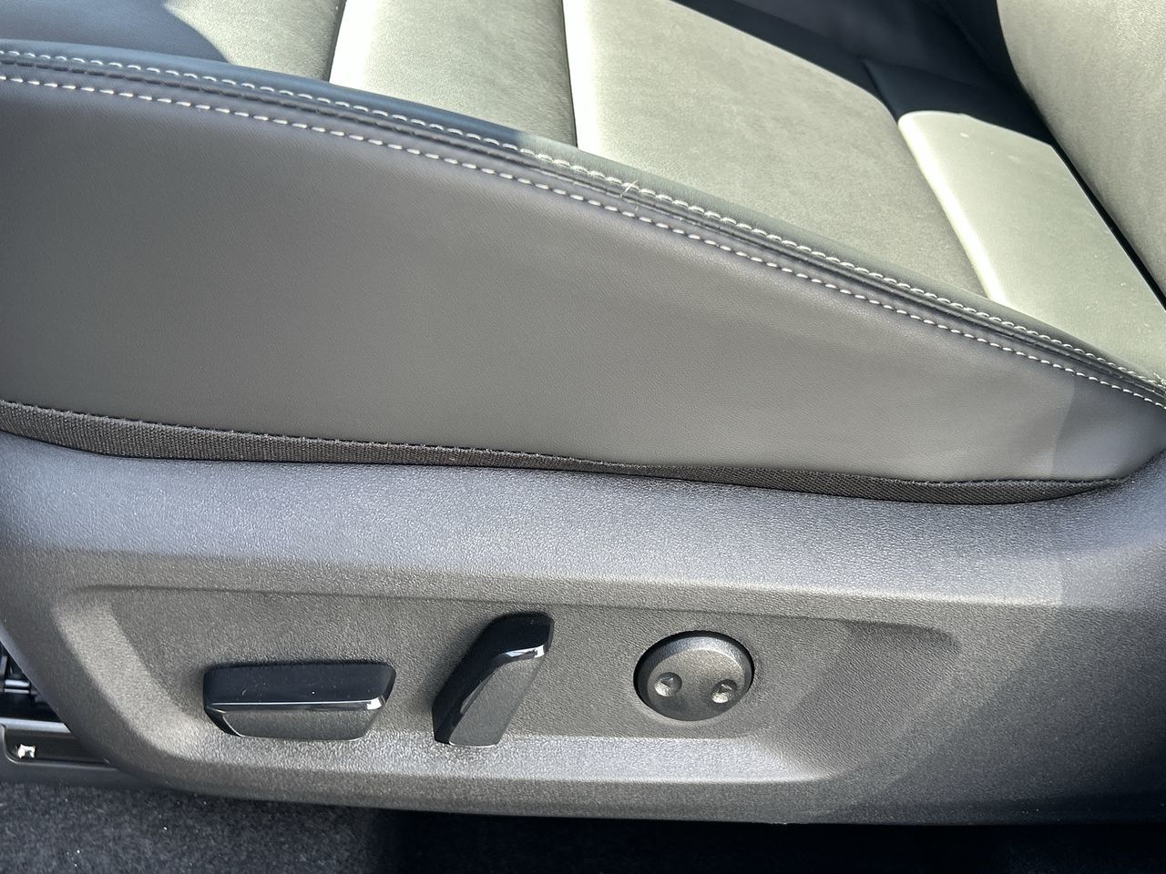 2025 Nissan Rogue in Mississauga, Ontario