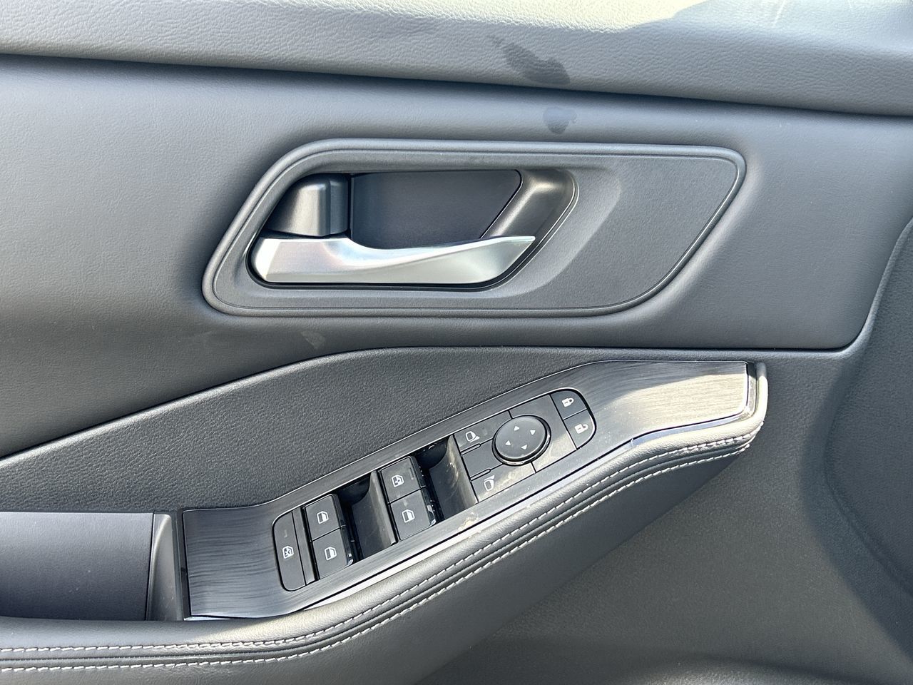 2025 Nissan Rogue in Mississauga, Ontario