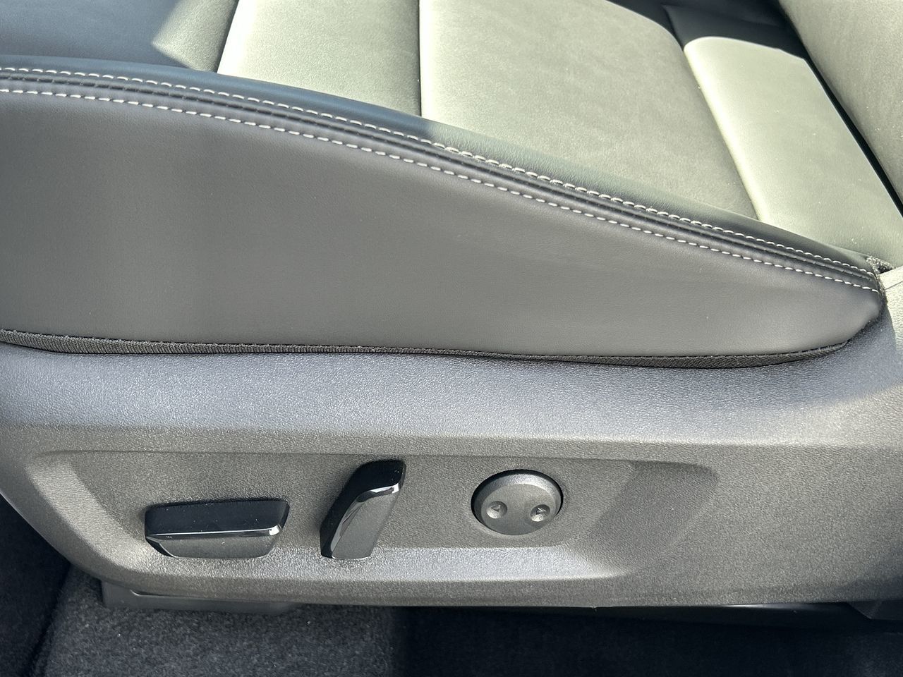 2025 Nissan Rogue in Mississauga, Ontario