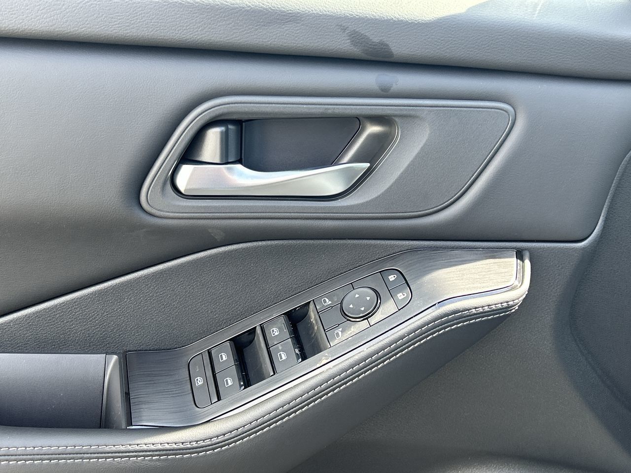 2025 Nissan Rogue in Mississauga, Ontario