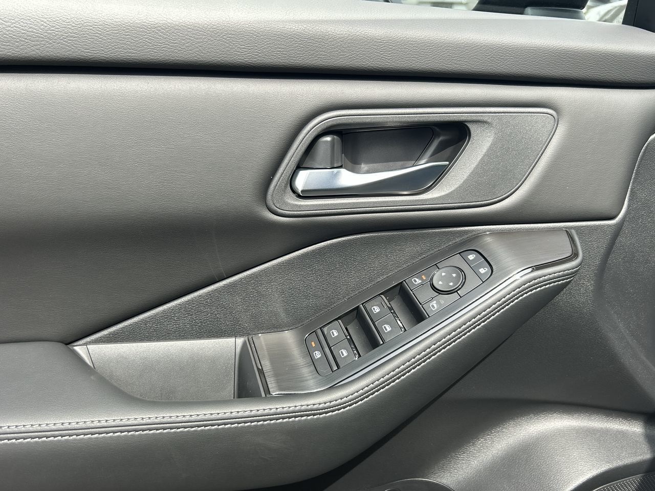 2025 Nissan Rogue in Mississauga, Ontario