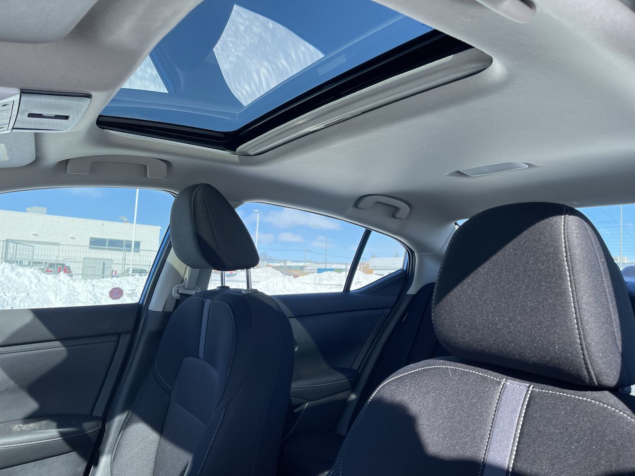 2022 Nissan Sentra in Mississauga, Ontario