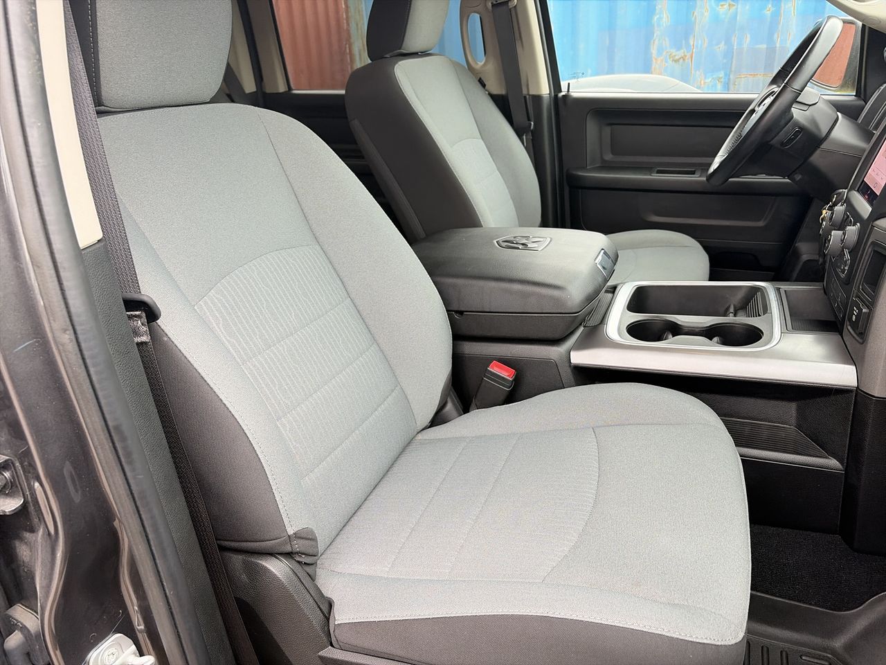 2022 Ram RAM 1500 Classic Crew Cab 4x4 (DS)