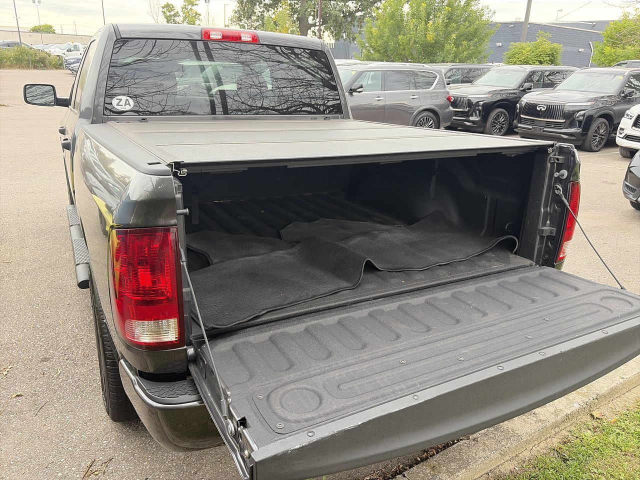 2022 Ram RAM 1500 Classic Crew Cab 4x4 (DS)