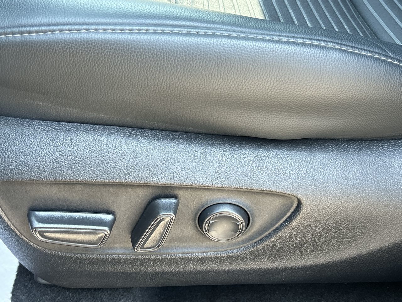 2024 Toyota Highlander in Mississauga, Ontario