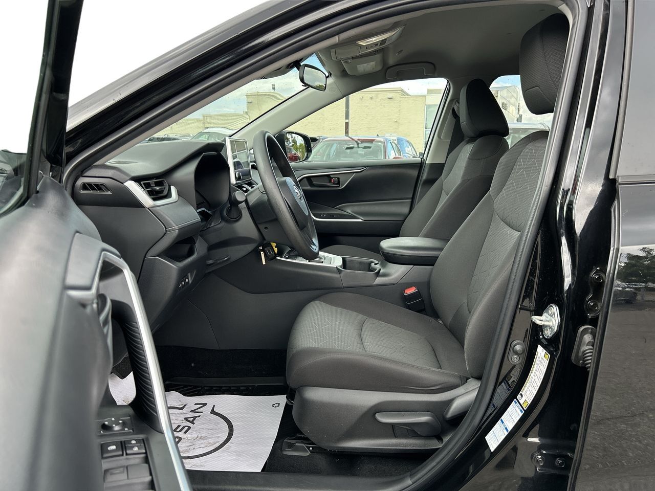 Toyota RAV4  2023 à Mississauga, Ontario