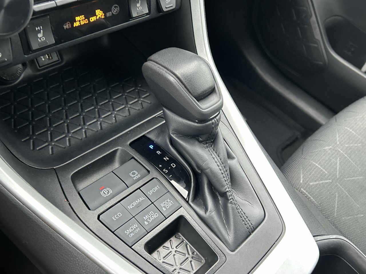 2023 Toyota RAV4 in Mississauga, Ontario