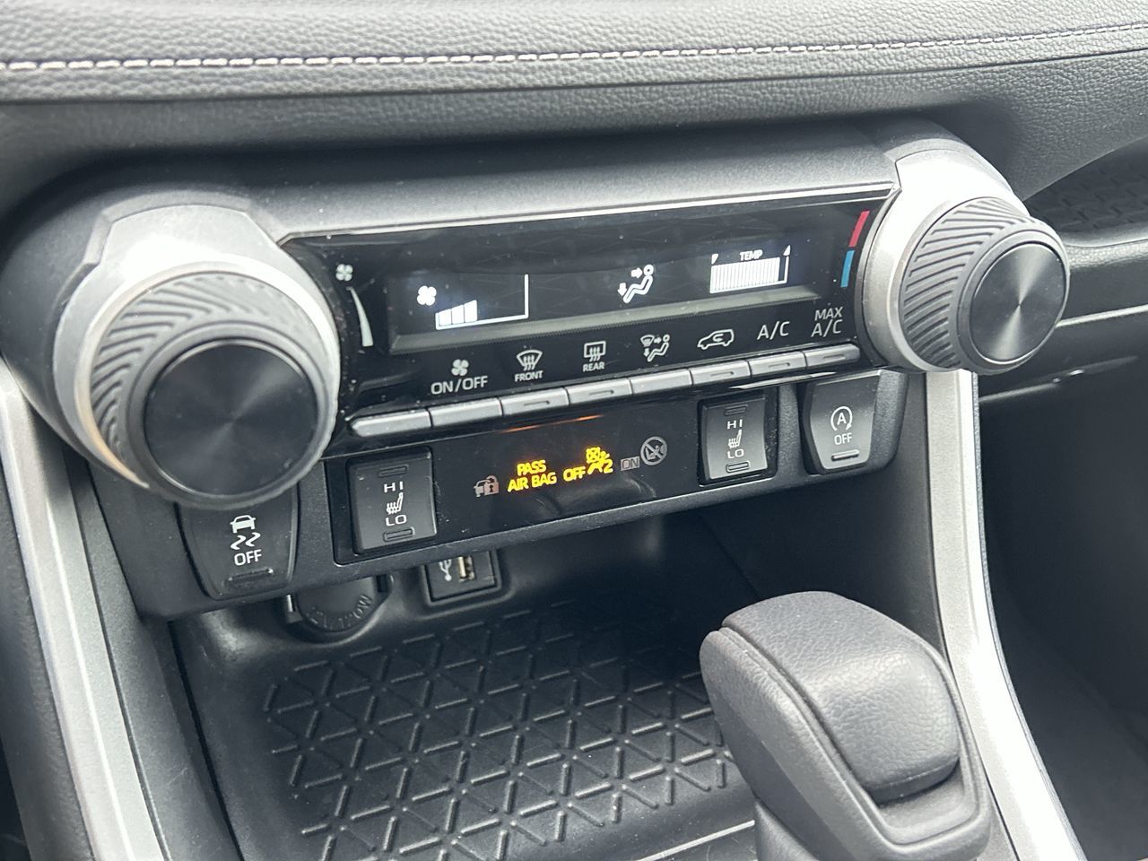 2023 Toyota RAV4 in Mississauga, Ontario