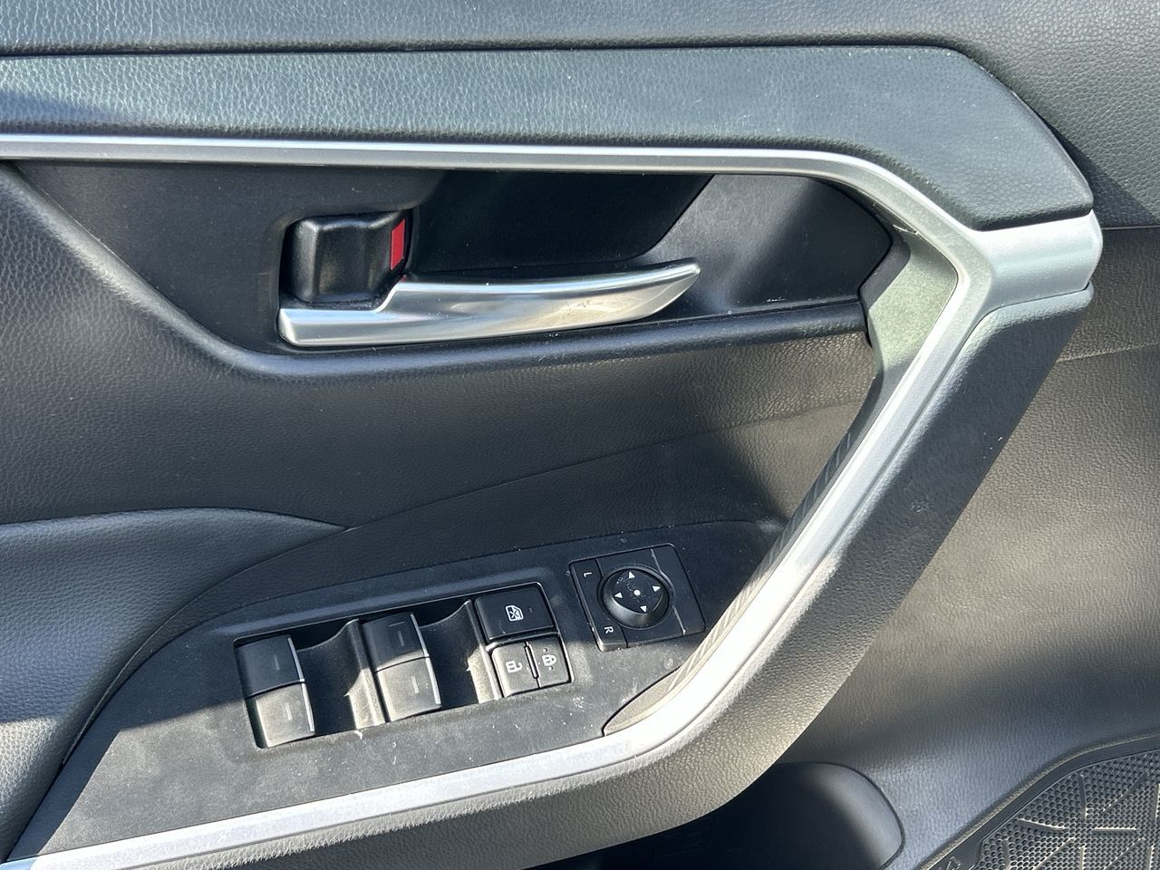 Toyota RAV4  2023 à Mississauga, Ontario