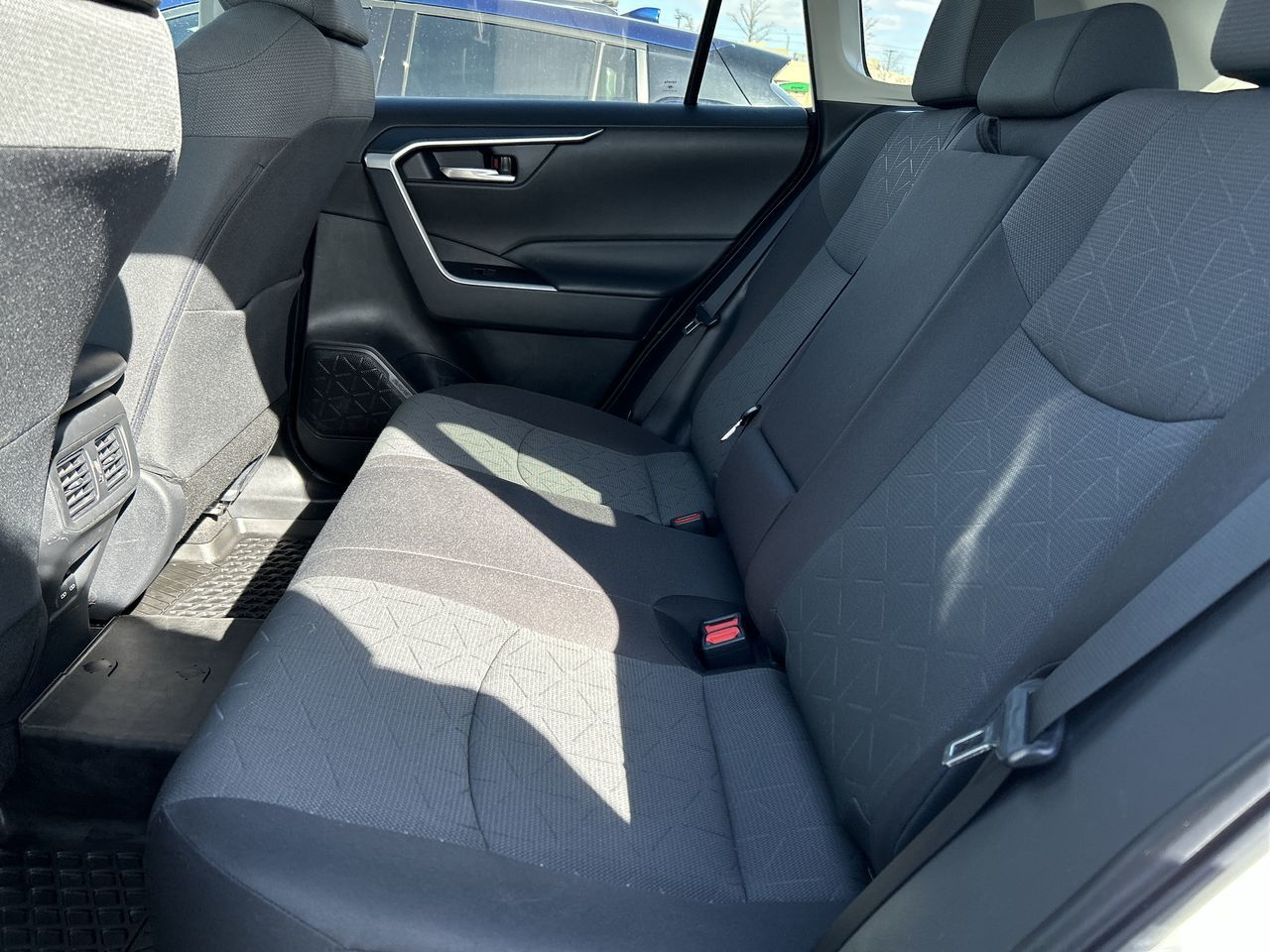 Toyota RAV4  2023 à Mississauga, Ontario