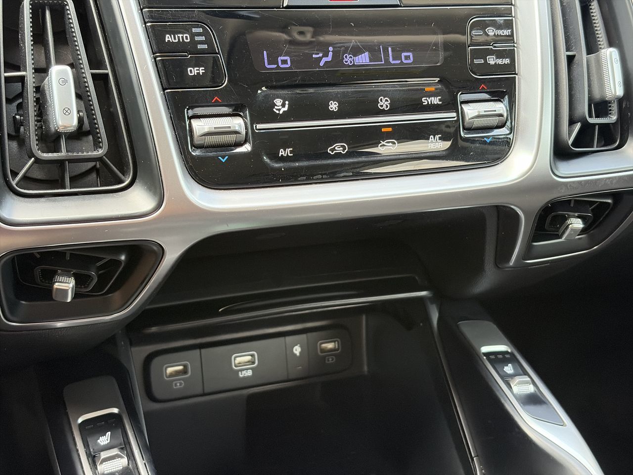 2023 Kia Sorento in Mississauga, Ontario