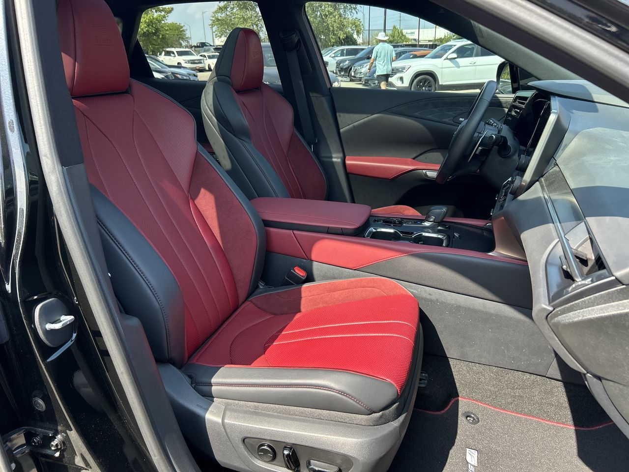 2023 Lexus RXH in Mississauga, Ontario