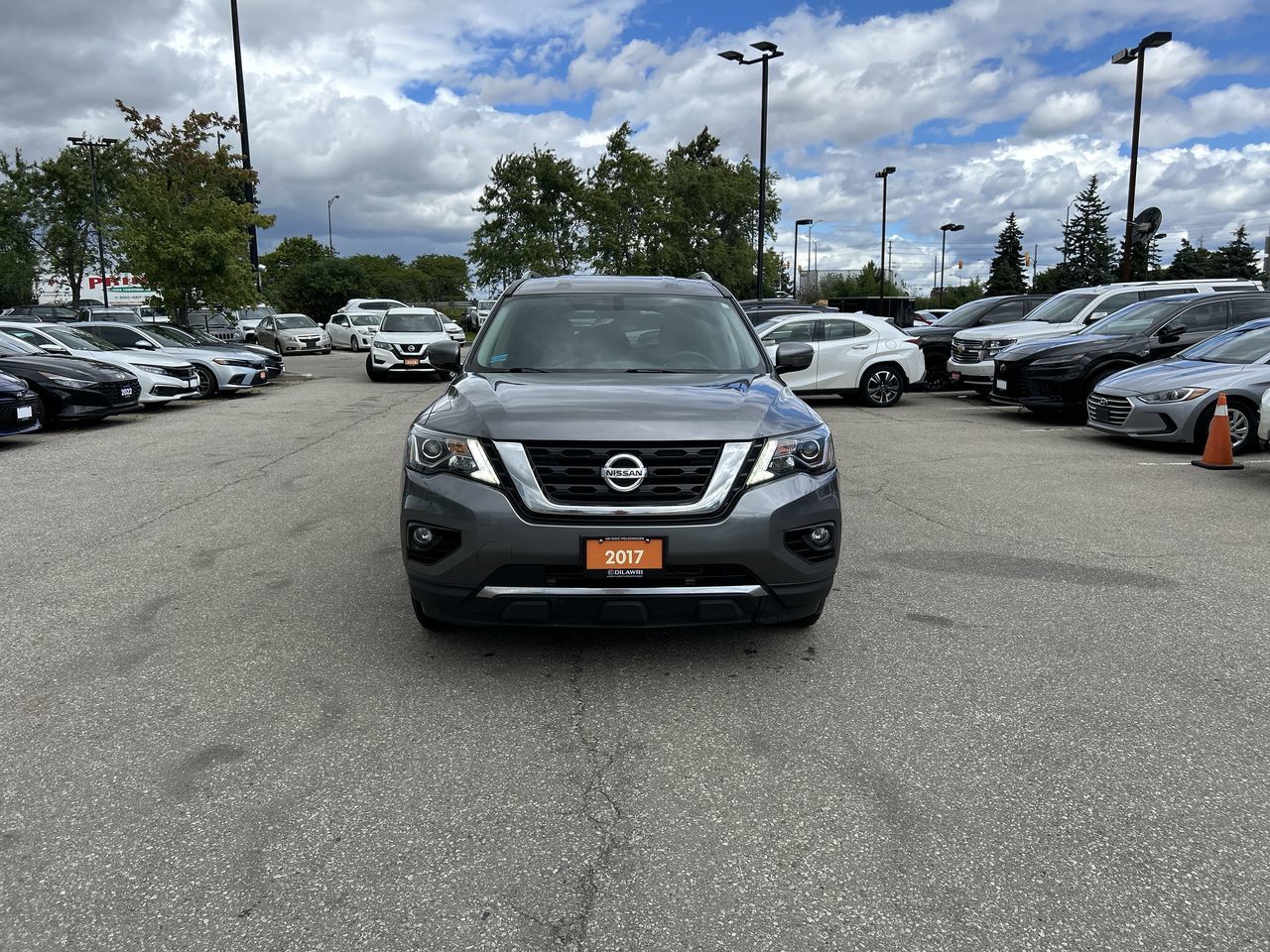 2017 Nissan Pathfinder in Mississauga, Ontario