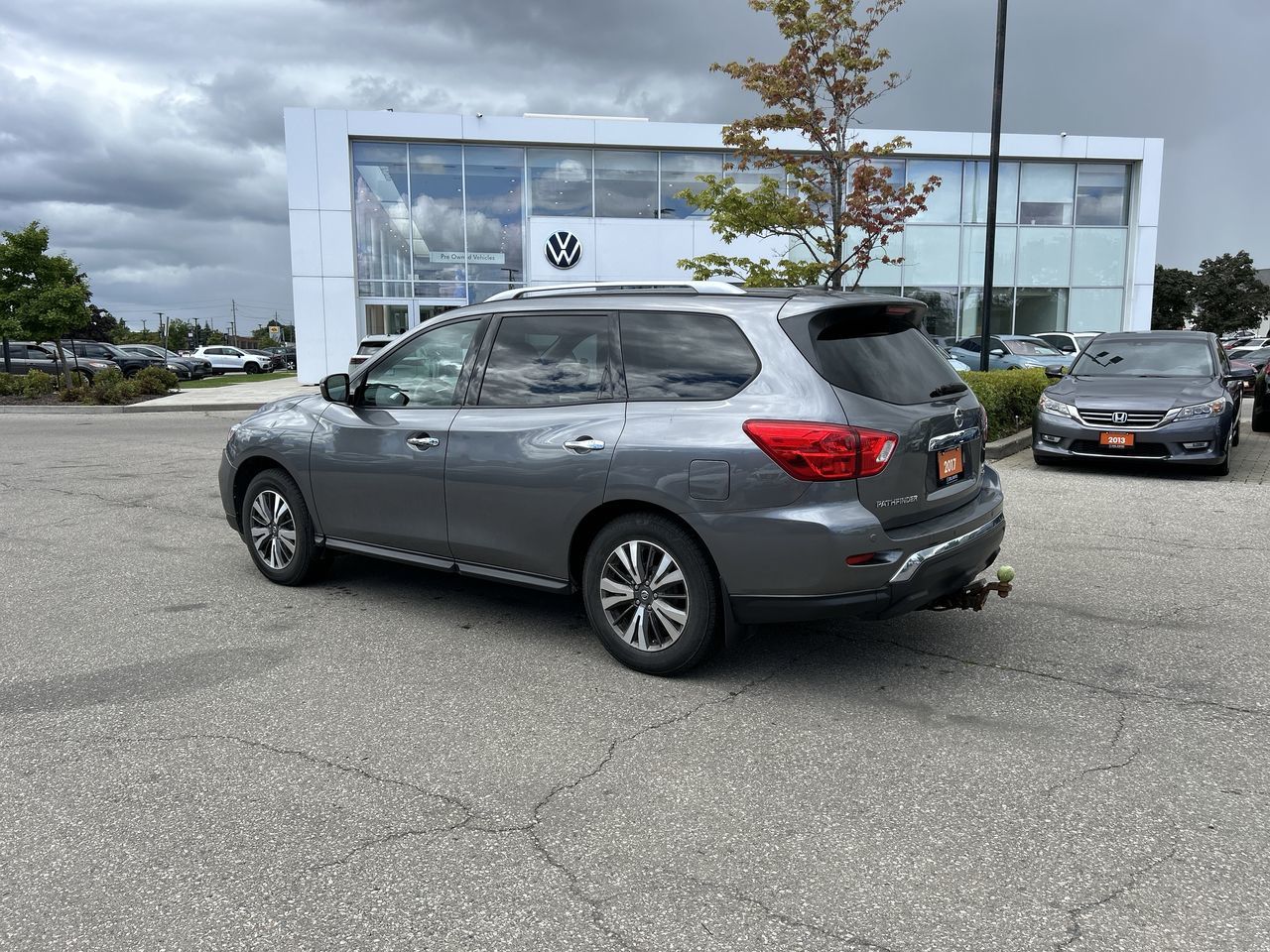 2017 Nissan Pathfinder in Mississauga, Ontario