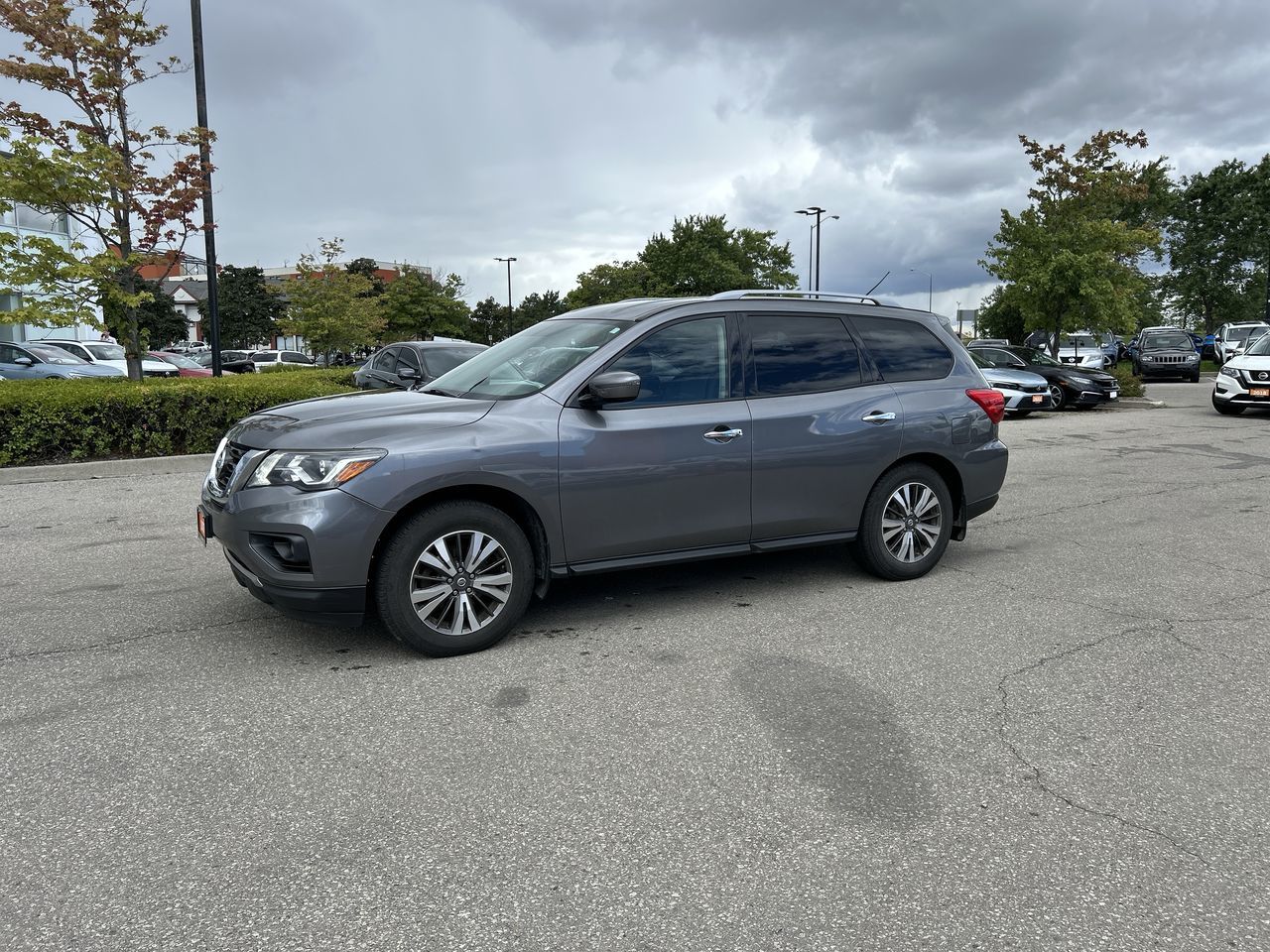 2017 Nissan Pathfinder in Mississauga, Ontario